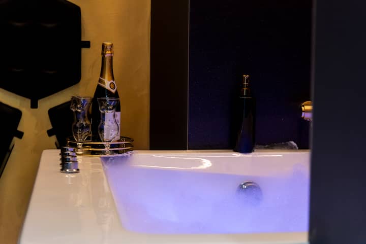 La Suite Tentation (Jacuzzi)