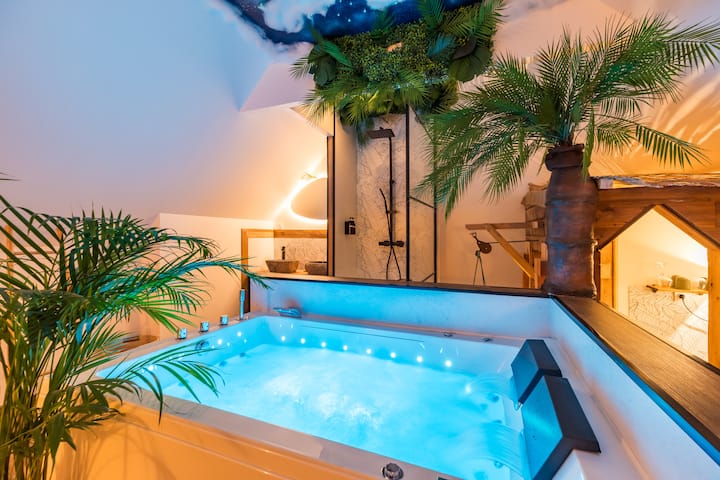Mowgli Spa & Jungle