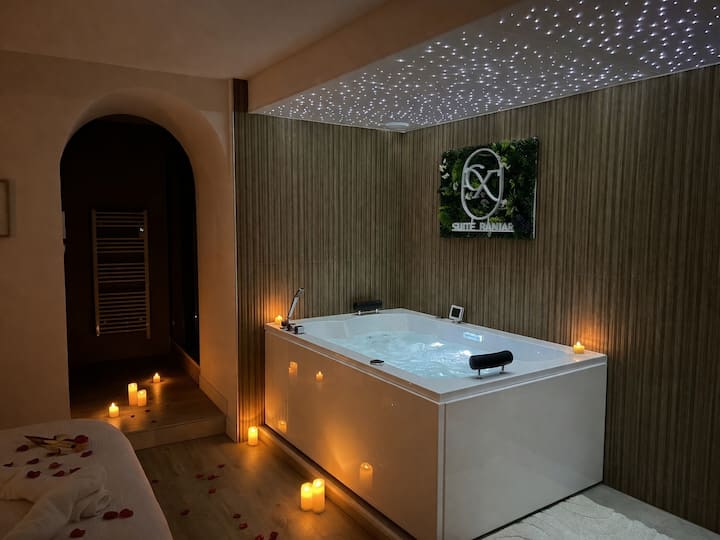 Suite Banjar - Balnéo, Sauna et pièce secrète
