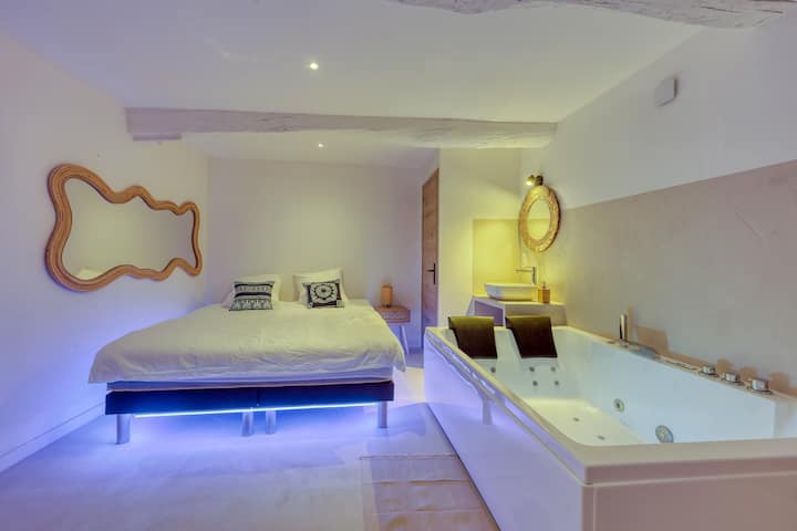 Suite Eros - Appartement grec avec jacuzzi
