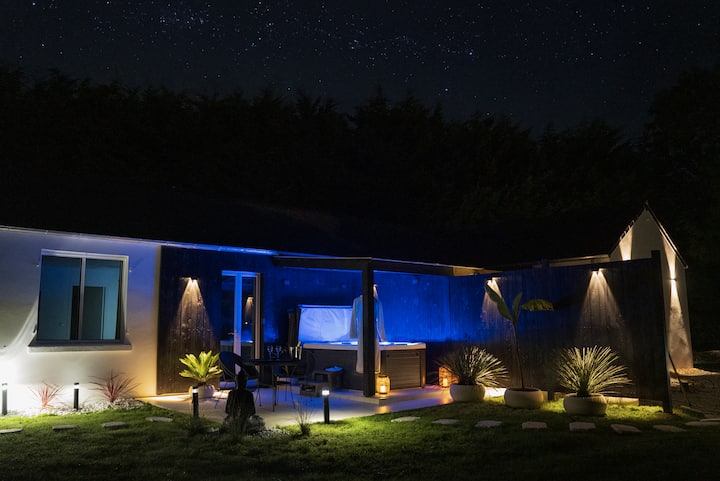 Suite haut de gamme avec jacuzzi 4*