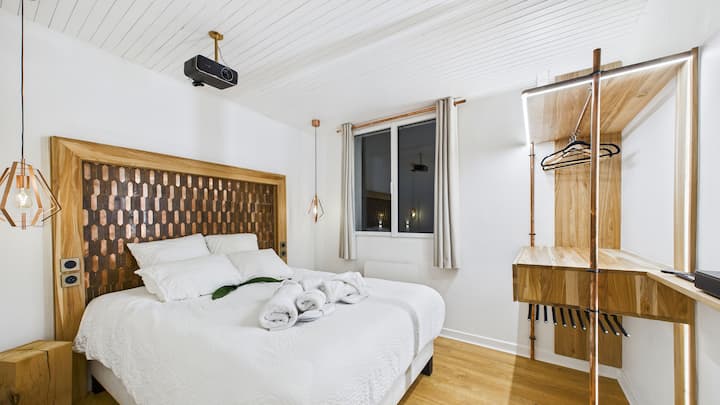 Suite haut de gamme avec jacuzzi 4*