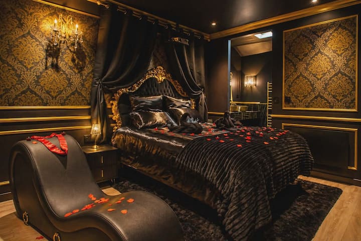 Suite de Luxe - Jacuzzi privatif - Cinéma