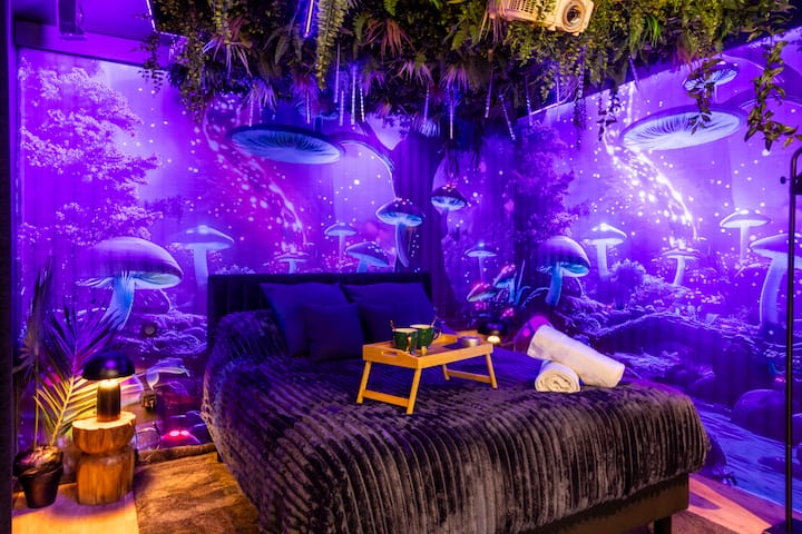 La Suite Pandora — Loveroom & Jacuzzi privatif