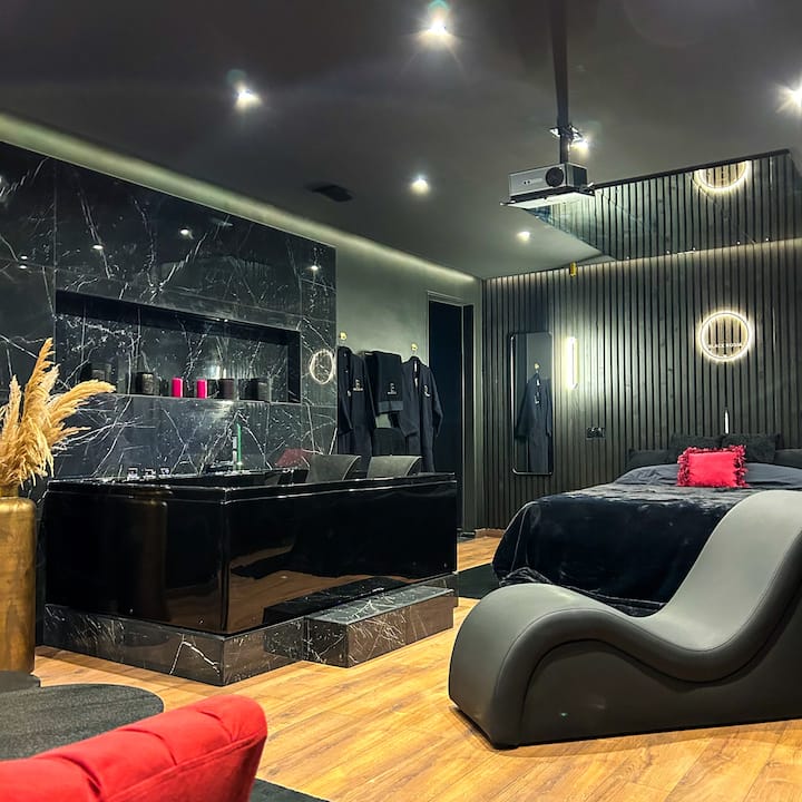 Black Room - Suite de Luxe 50 Nuances de Grey