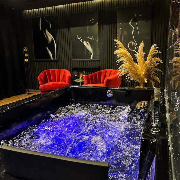 Black Room - Suite de Luxe 50 Nuances de Grey